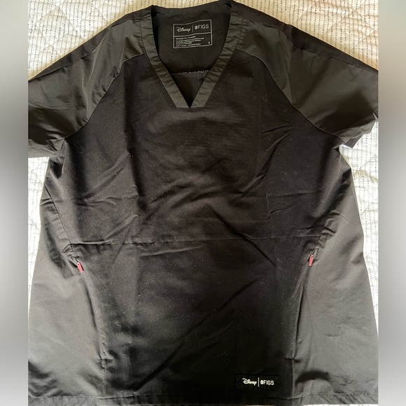 DINSEY X FIGS COLLAB - Picture 2 of 16